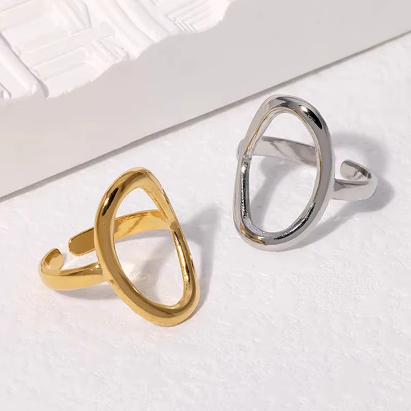 "Anello Intimo – Oro e Argento"